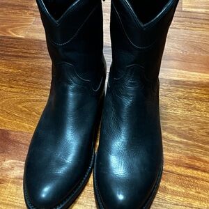 Tecovas Dax in black calf skin